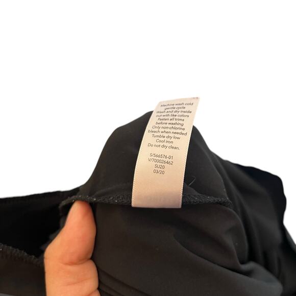 Athleta It's A Wrap Romper Wide Leg Jumpsuit Black Athletic Travel Plus Size 16 - Picture 13 of 13